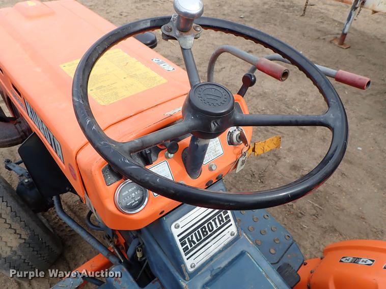 image for item FL9501 Kubota B6100HST MFWD tractor