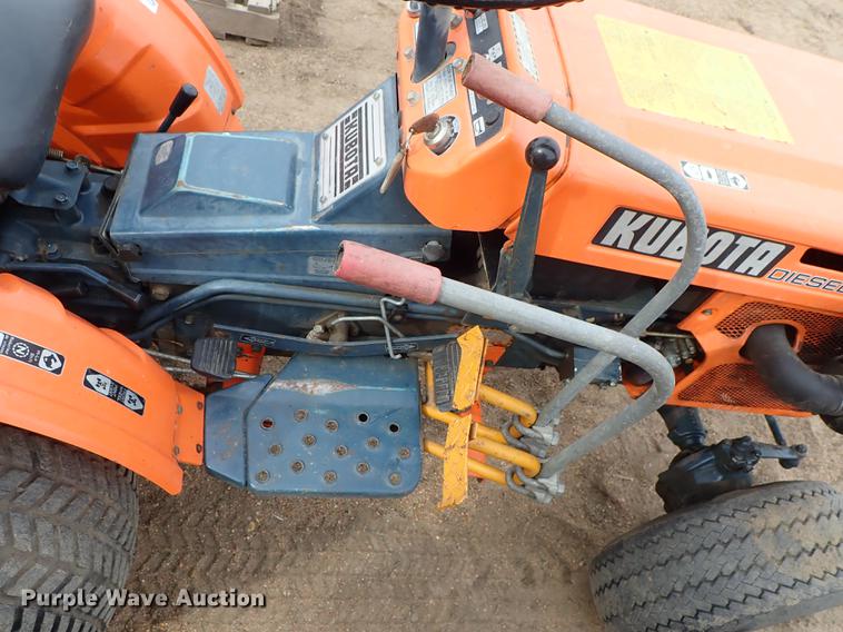 image for item FL9501 Kubota B6100HST MFWD tractor