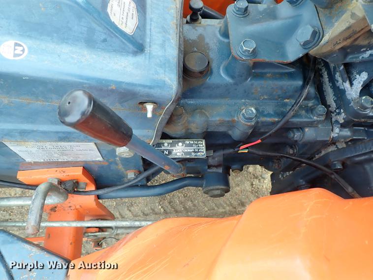 image for item FL9501 Kubota B6100HST MFWD tractor