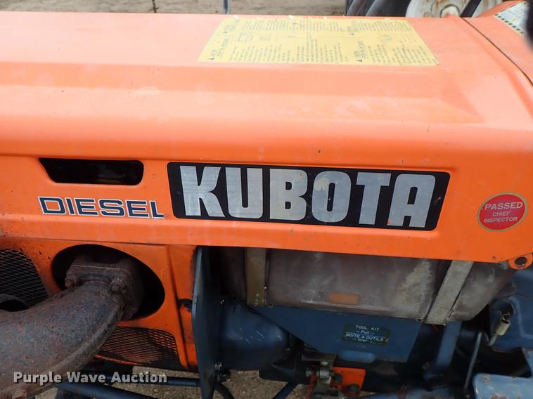 image for item FL9501 Kubota B6100HST MFWD tractor