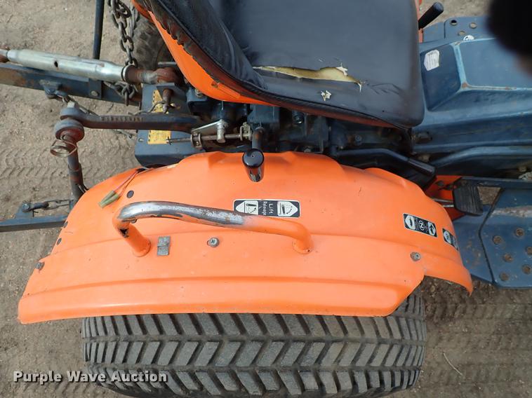 image for item FL9501 Kubota B6100HST MFWD tractor