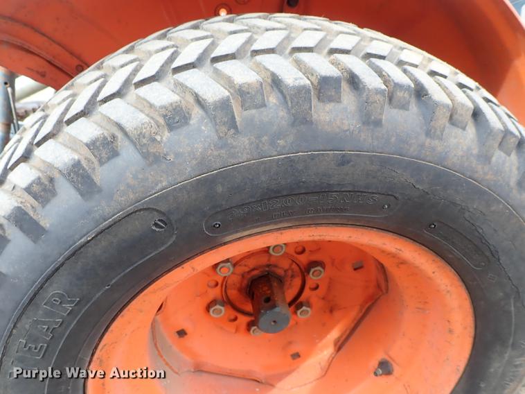 image for item FL9501 Kubota B6100HST MFWD tractor