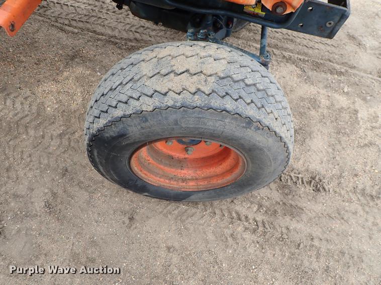 image for item FL9501 Kubota B6100HST MFWD tractor