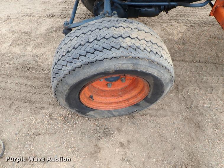 image for item FL9501 Kubota B6100HST MFWD tractor