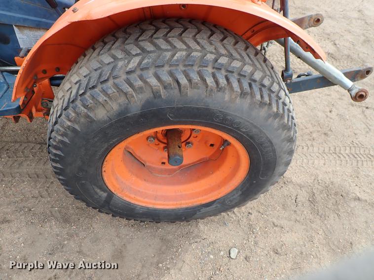 image for item FL9501 Kubota B6100HST MFWD tractor