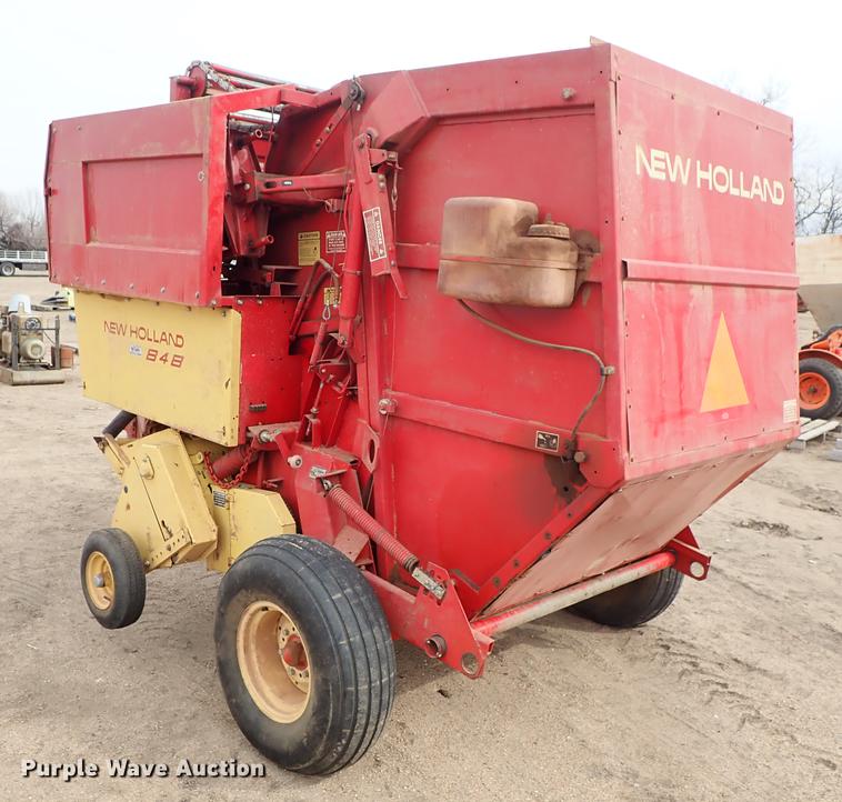 image for item FL9512 1989 New Holland 848 round baler