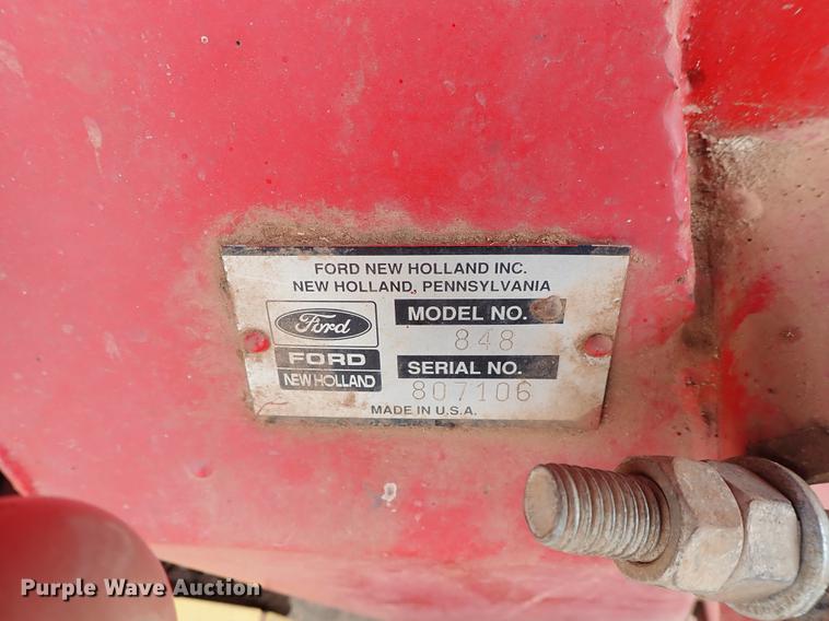 image for item FL9512 1989 New Holland 848 round baler