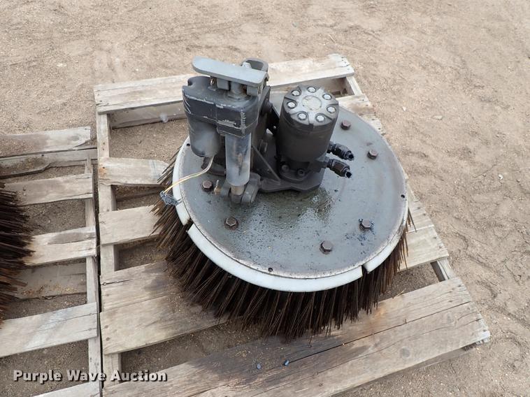 image for item FL9530 (3) sweeper gutter brooms