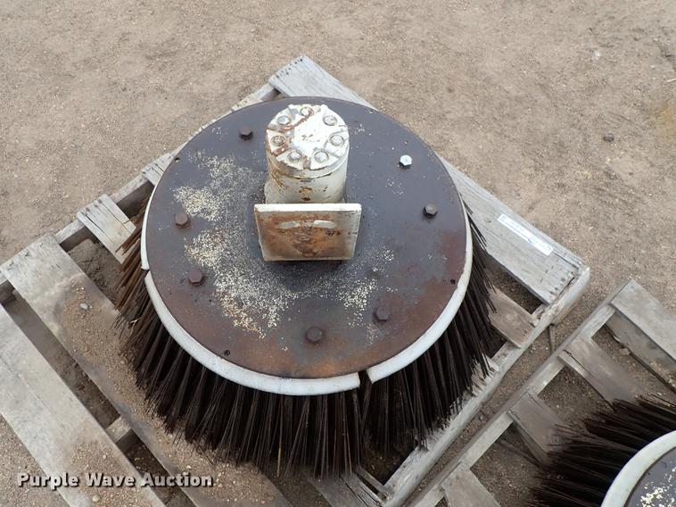 image for item FL9530 (3) sweeper gutter brooms