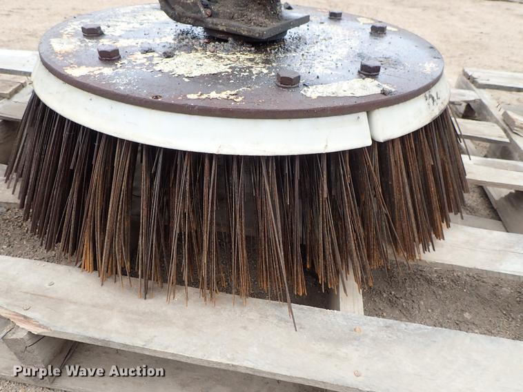 image for item FL9530 (3) sweeper gutter brooms