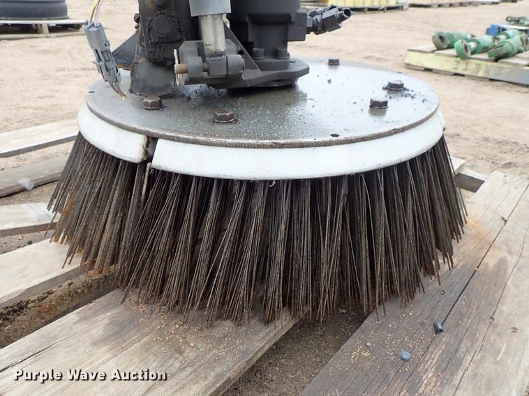 image for item FL9530 (3) sweeper gutter brooms