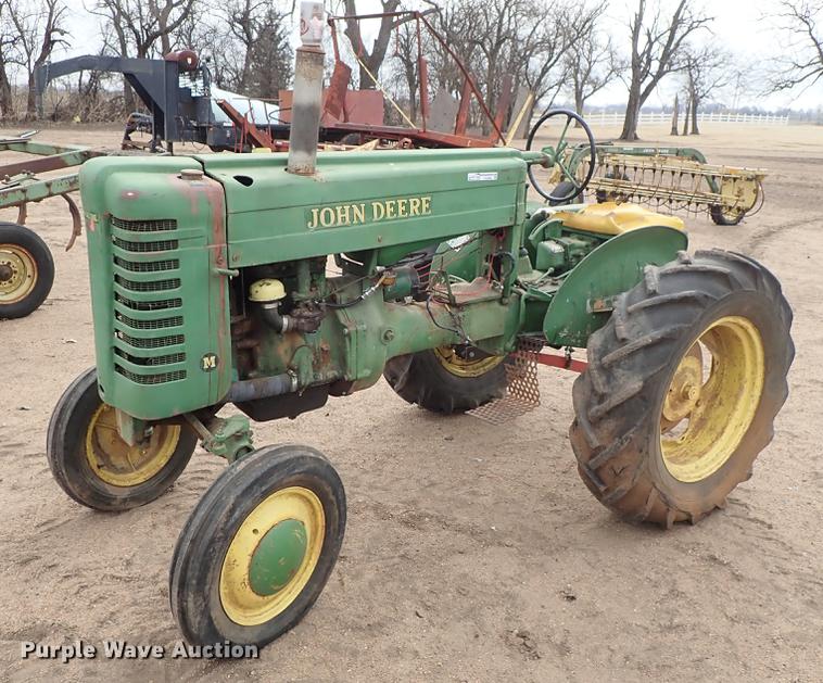 image for item FL9548 John Deere M tractor