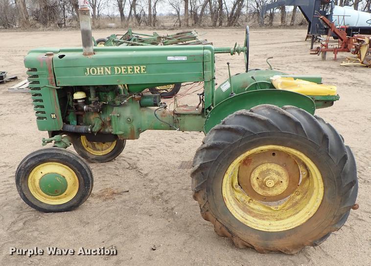 image for item FL9548 John Deere M tractor