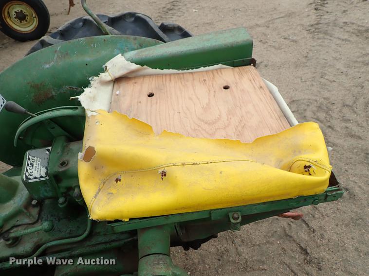 image for item FL9548 John Deere M tractor