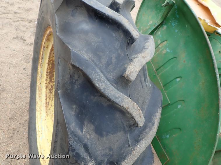 image for item FL9548 John Deere M tractor