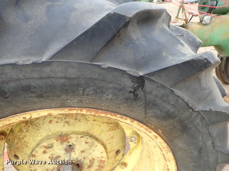 image for item FL9548 John Deere M tractor