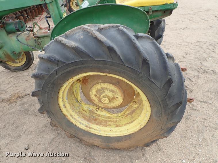image for item FL9548 John Deere M tractor
