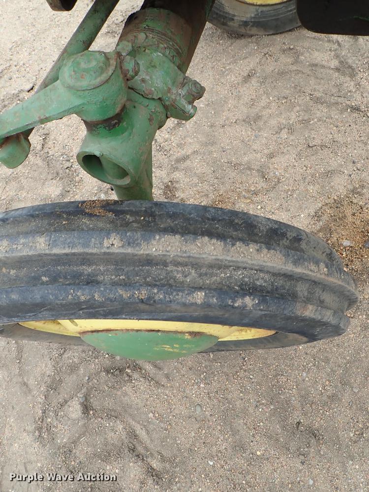 image for item FL9548 John Deere M tractor