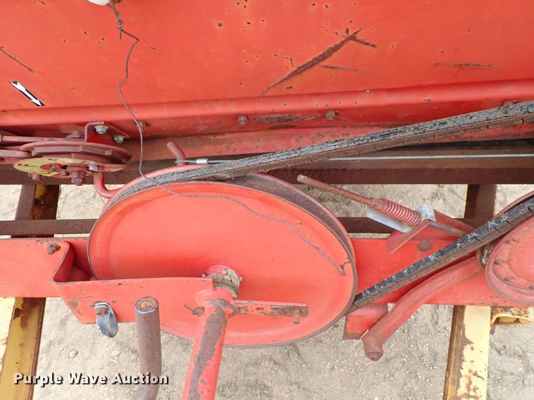 image for item FL9552 New Holland 520 manure spreader