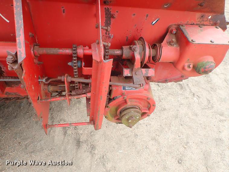 image for item FL9552 New Holland 520 manure spreader