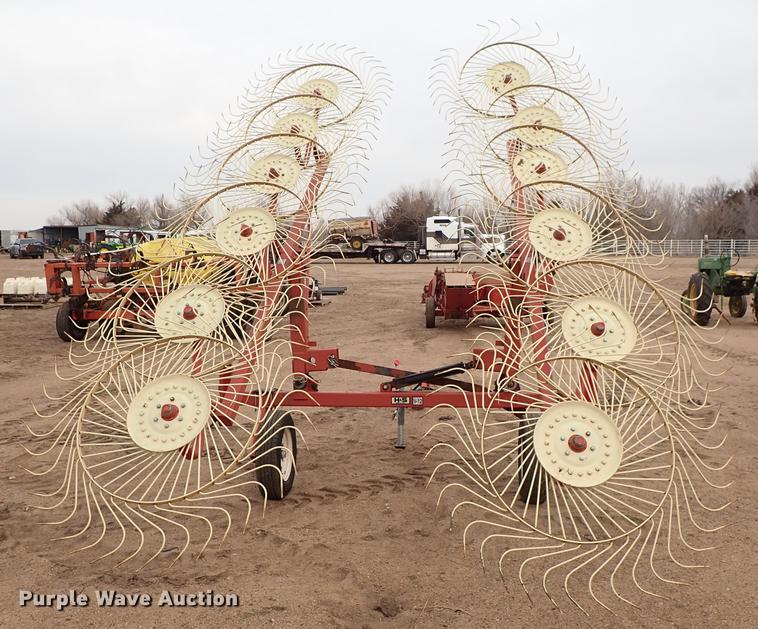 H&S V12 hay rake in Kinsley, KS Item FL9558 sold Purple Wave