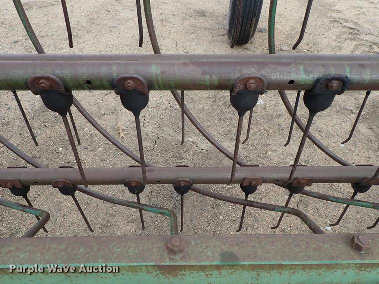 image for item FL9559 John Deere 640 hay rake