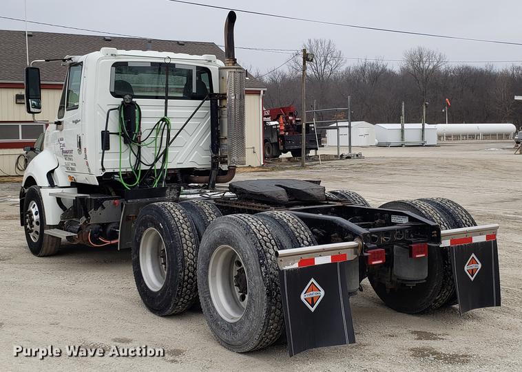 image for item AV9310 2014 International ProStar semi truck