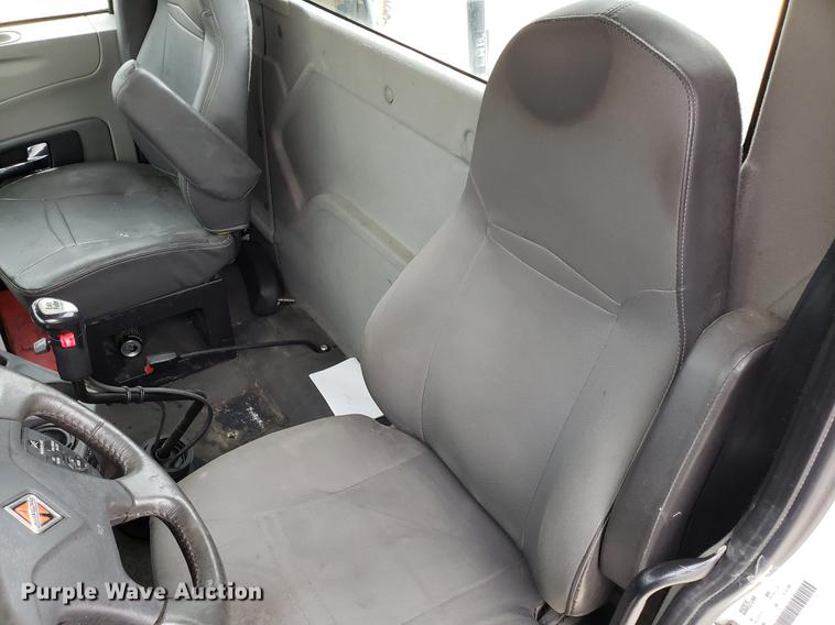 image for item AV9310 2014 International ProStar semi truck