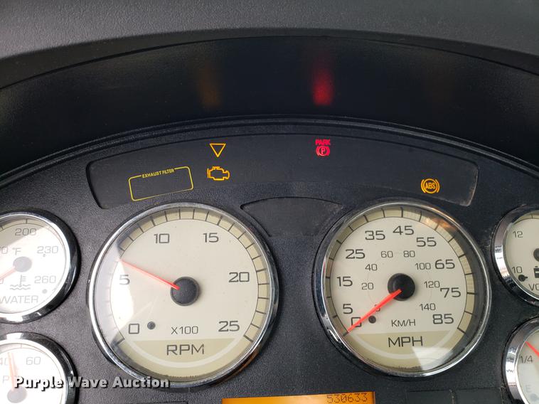 image for item AV9310 2014 International ProStar semi truck