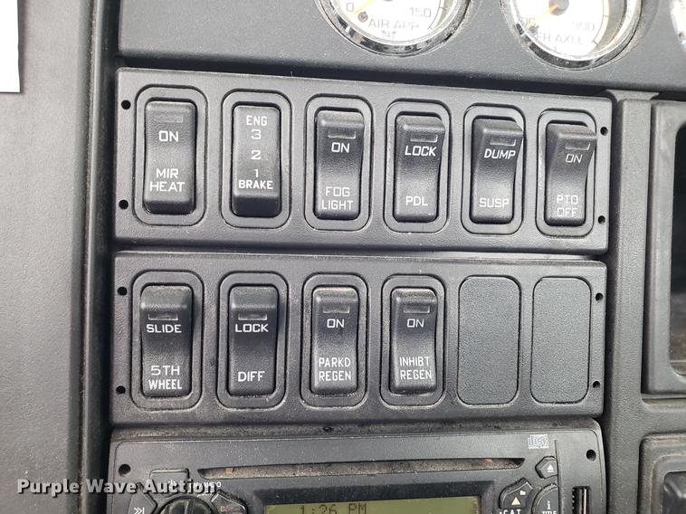 image for item AV9310 2014 International ProStar semi truck