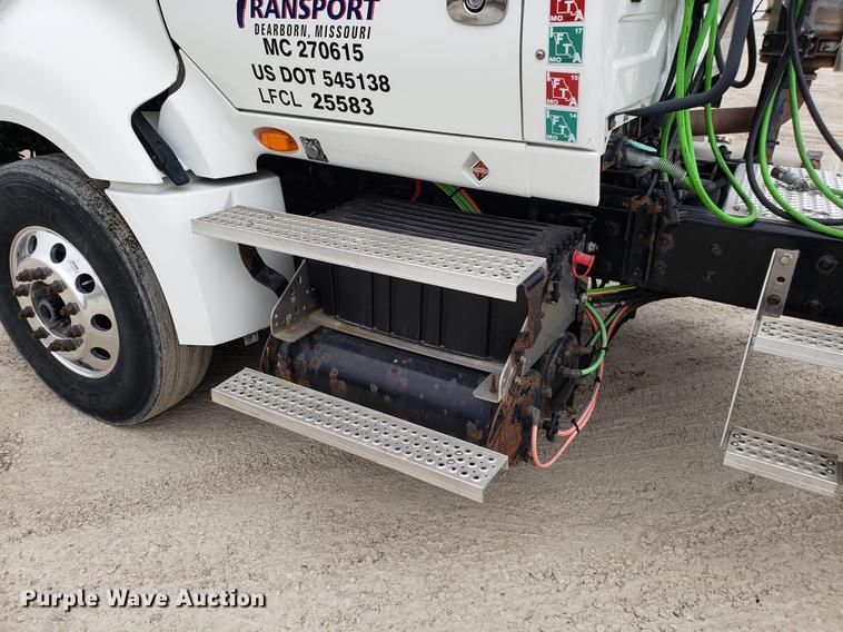 image for item AV9310 2014 International ProStar semi truck