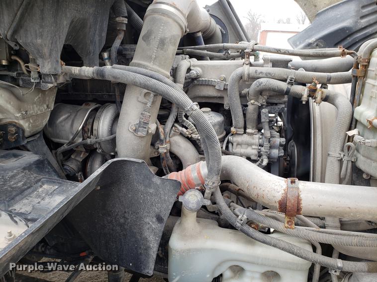 image for item AV9310 2014 International ProStar semi truck