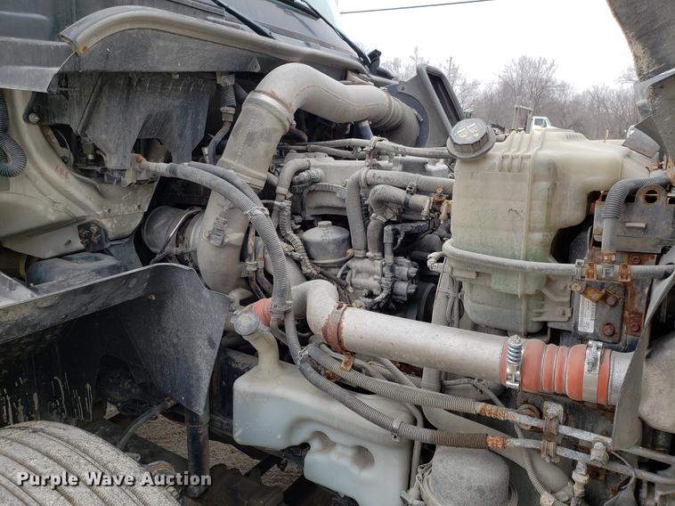 image for item AV9310 2014 International ProStar semi truck