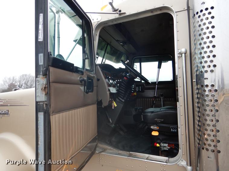 image for item BE9310 2003 Kenworth W900 semi truck