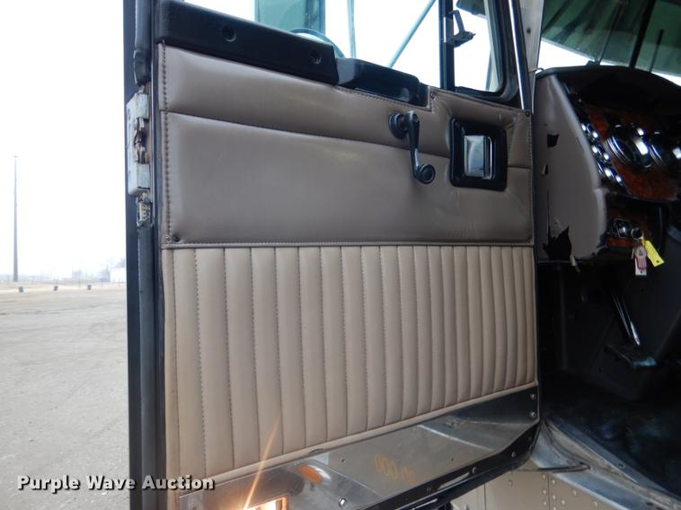 image for item BE9310 2003 Kenworth W900 semi truck