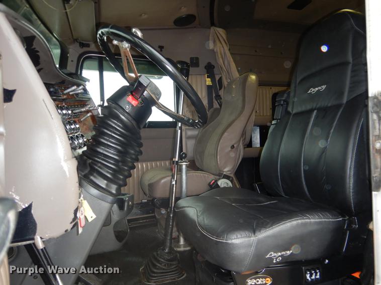 image for item BE9310 2003 Kenworth W900 semi truck