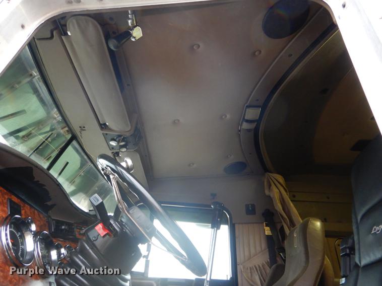 image for item BE9310 2003 Kenworth W900 semi truck