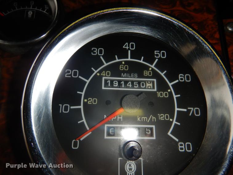 image for item BE9310 2003 Kenworth W900 semi truck