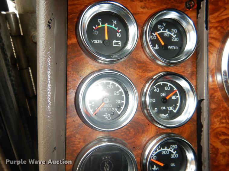 image for item BE9310 2003 Kenworth W900 semi truck