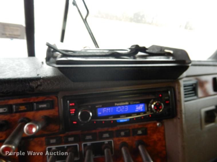 image for item BE9310 2003 Kenworth W900 semi truck