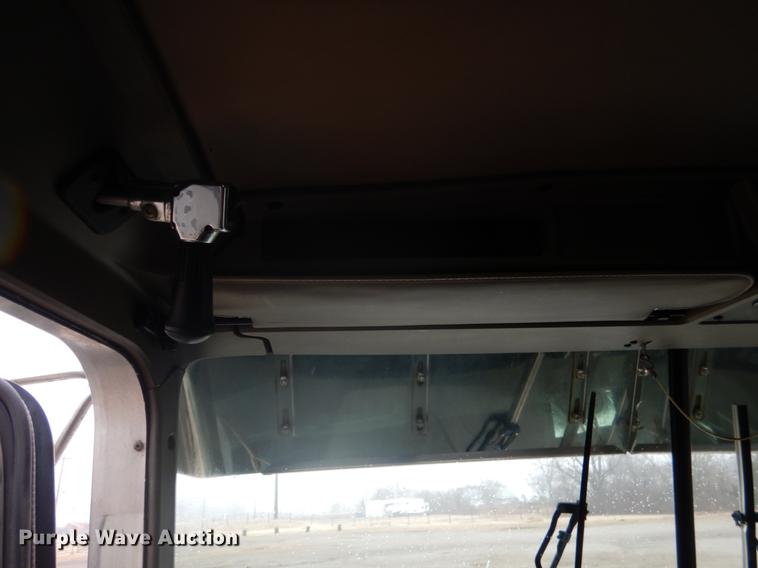 image for item BE9310 2003 Kenworth W900 semi truck