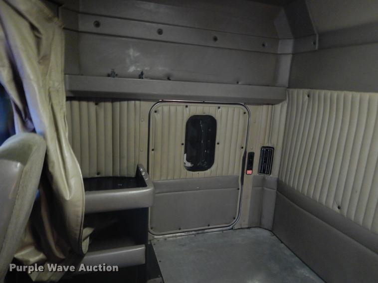 image for item BE9310 2003 Kenworth W900 semi truck