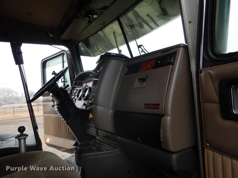 image for item BE9310 2003 Kenworth W900 semi truck