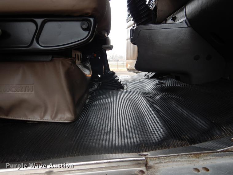 image for item BE9310 2003 Kenworth W900 semi truck