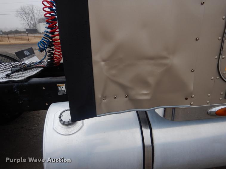 image for item BE9310 2003 Kenworth W900 semi truck