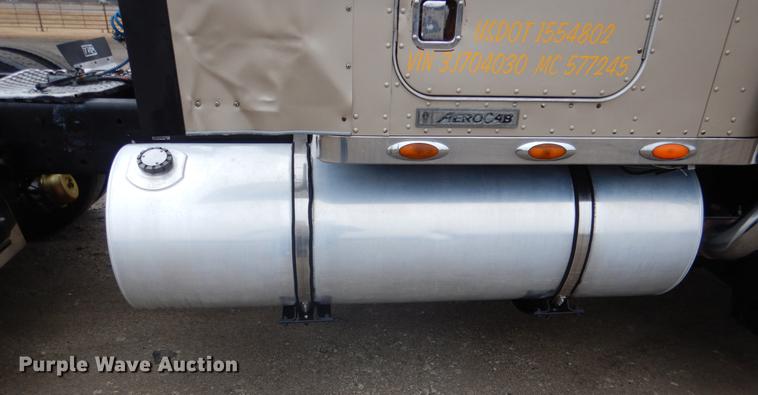 image for item BE9310 2003 Kenworth W900 semi truck