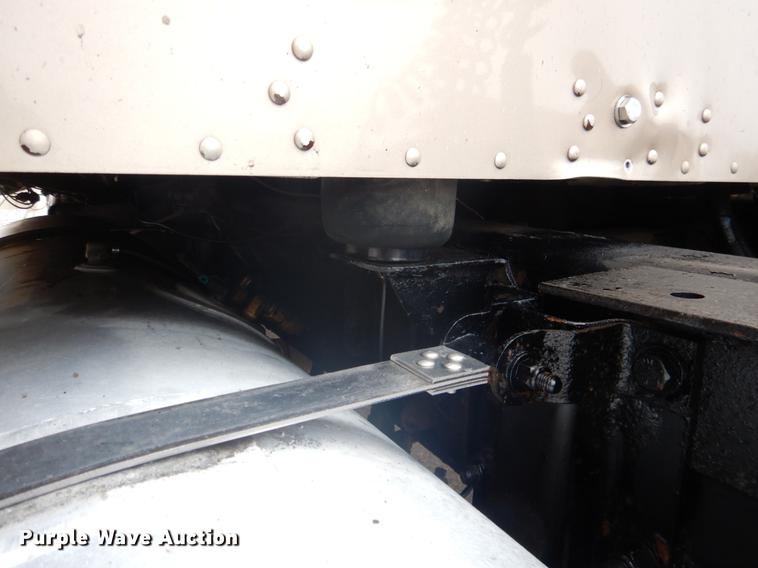 image for item BE9310 2003 Kenworth W900 semi truck