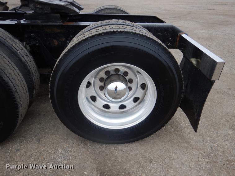 image for item BE9310 2003 Kenworth W900 semi truck