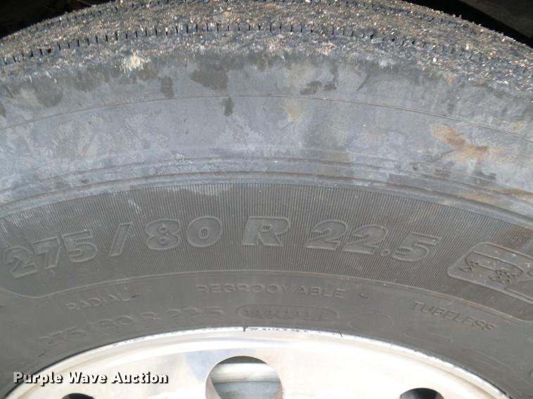 image for item DB2152 2004 Kenworth T600 semi truck