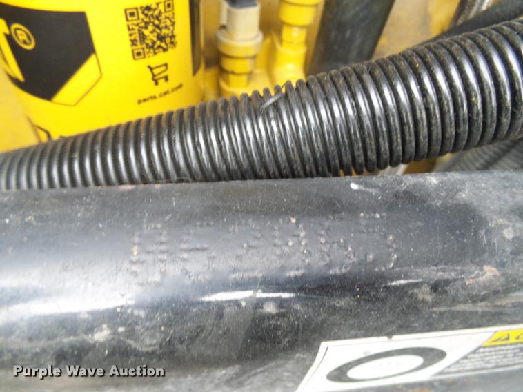 image for item DB2152 2004 Kenworth T600 semi truck